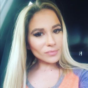 Meet your Posher, Chally